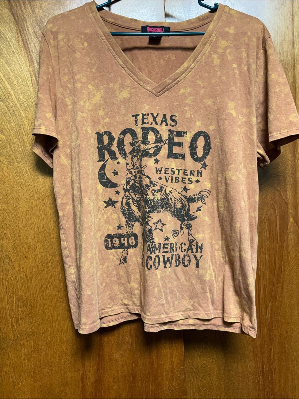 Kids Texas Rodeo V-Neck Tee in Rust